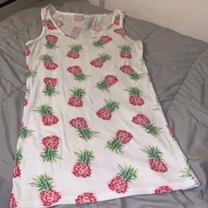 🎉5️⃣ for 2️⃣5️⃣ 🎉
 Large white tank with pink pineapples